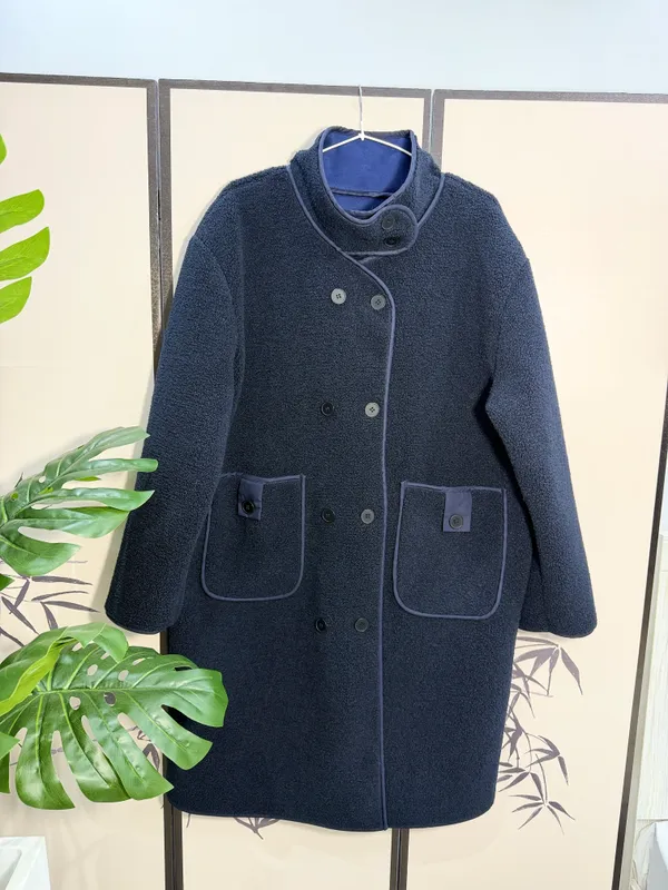 To‘q ko‘k, tizzadan past palto, oversize premium