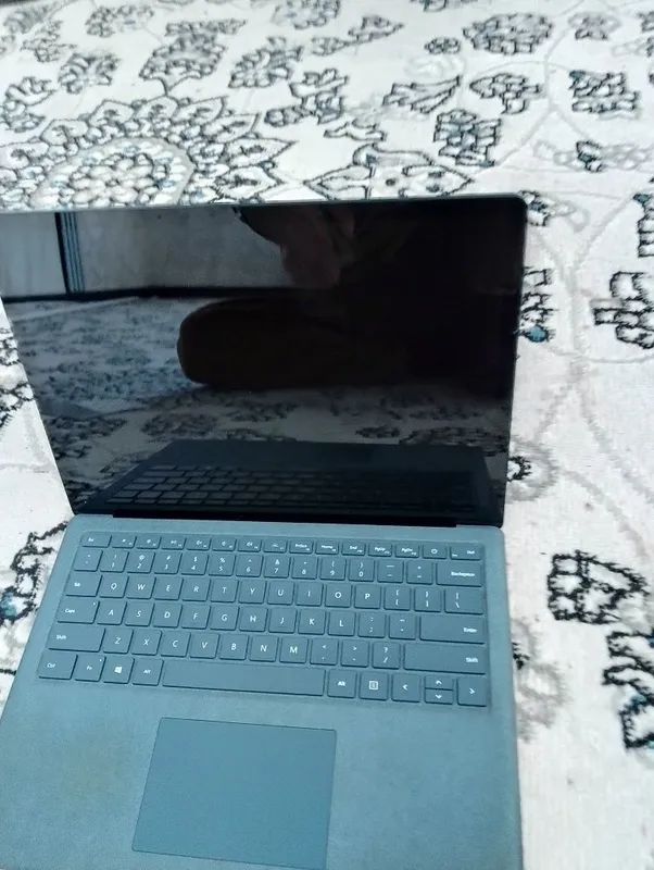 Noutbuk Surface laptop2 core i5