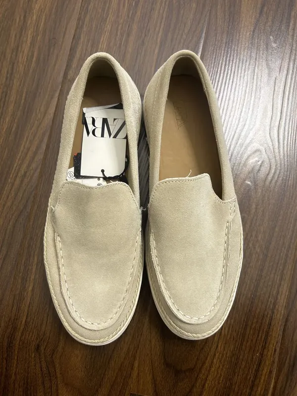 Продается обувь Zara