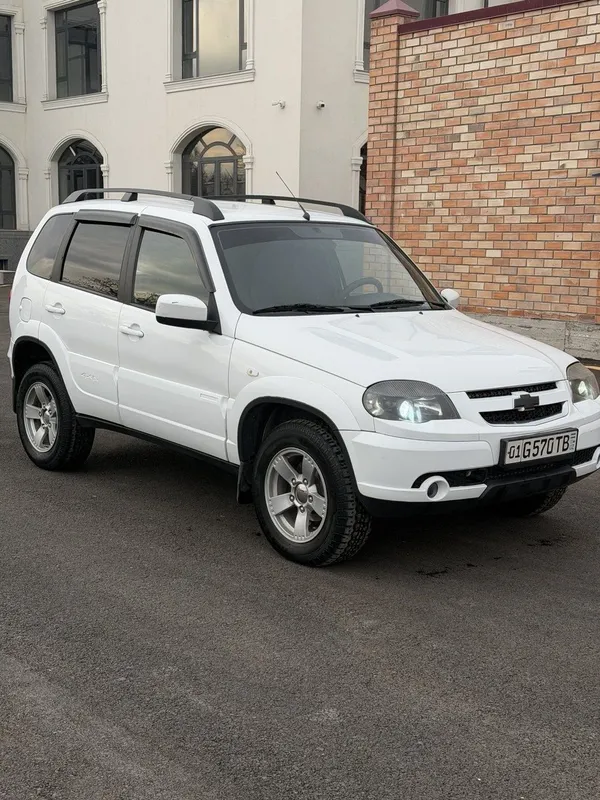 Lada Chevrolet 1.8 — фото 4