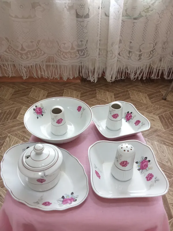 г.Навои. Продам новый, столовый сервиз . Производство Япония. 2