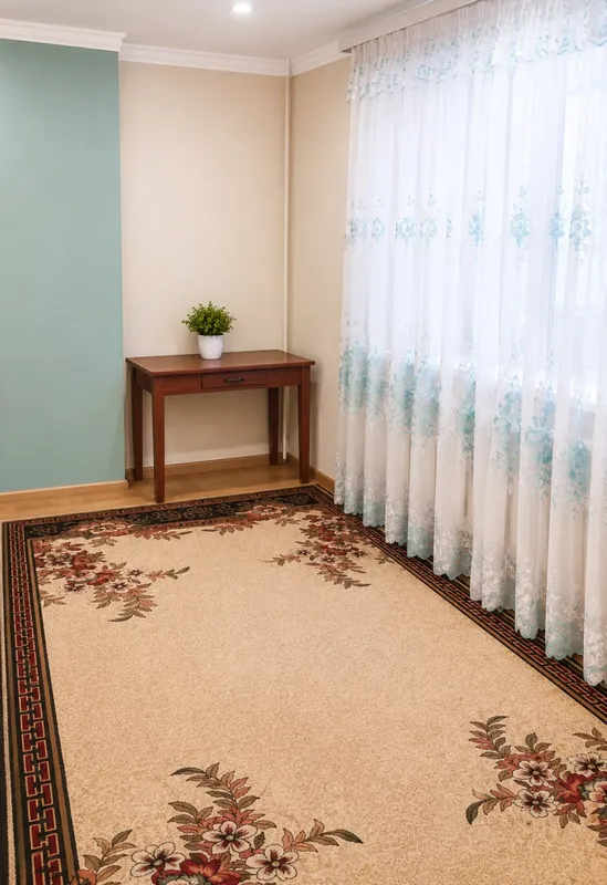 2-комнатная квартира, 60 м², 1/4 этаж (вторичка), Учтепа, квартал-13, метро Чиланзар 2