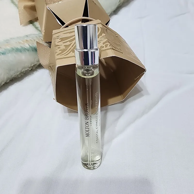 Подарочный набор MOLTON BROWN Туалетная вода + гель для душа — фото 3