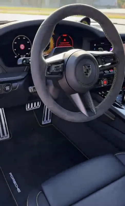Porsche Turbo S 2026 4