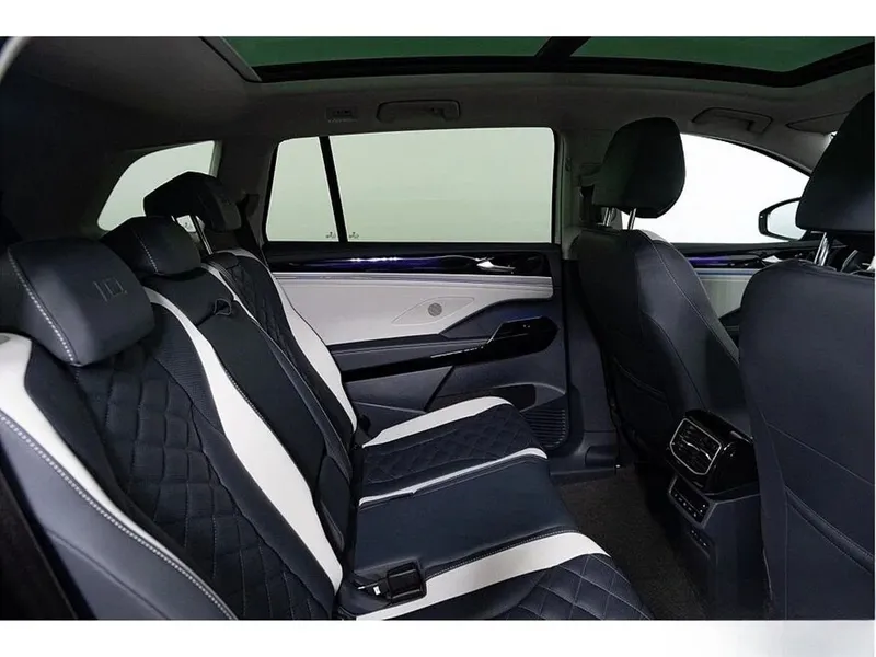 Volkswagen ID 6 605 км Pure Plus 4 Volkswagen ID 6 605 км Pure Plus 4