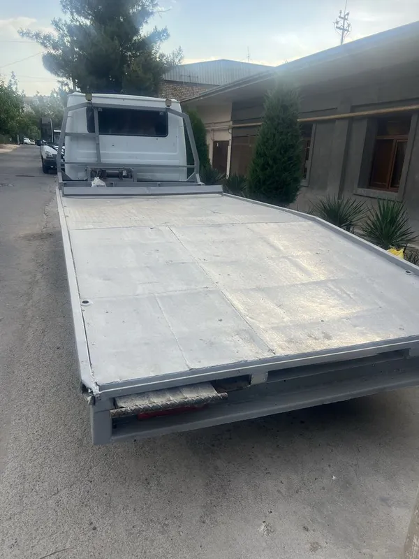 Evakuvator sotiladi mers baklashka tayor yurip turgan m 2 Evakuvator sotiladi mers baklashka tayor yurip turgan m 2