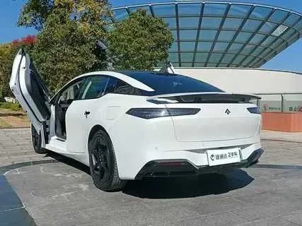 Gac Aion Hyper GT boshlangich 30% tolov bilan nasiya savdo asosida 4