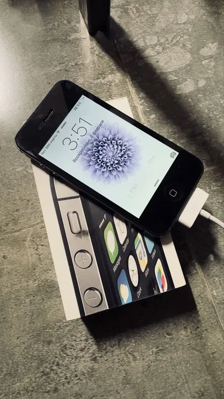 Iphone 4s 8gb qora