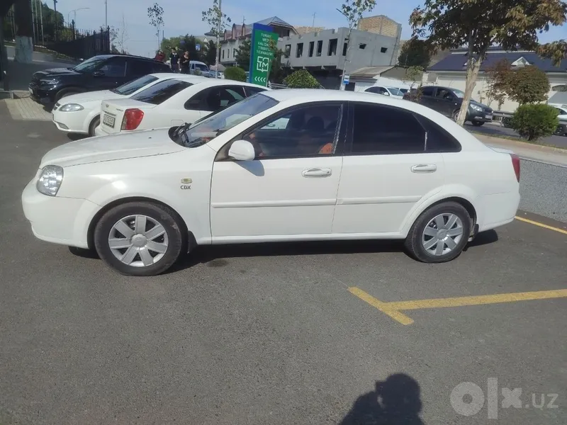 Varyantga Lasetti optra sotiladi 3 Varyantga Lasetti optra sotiladi 3
