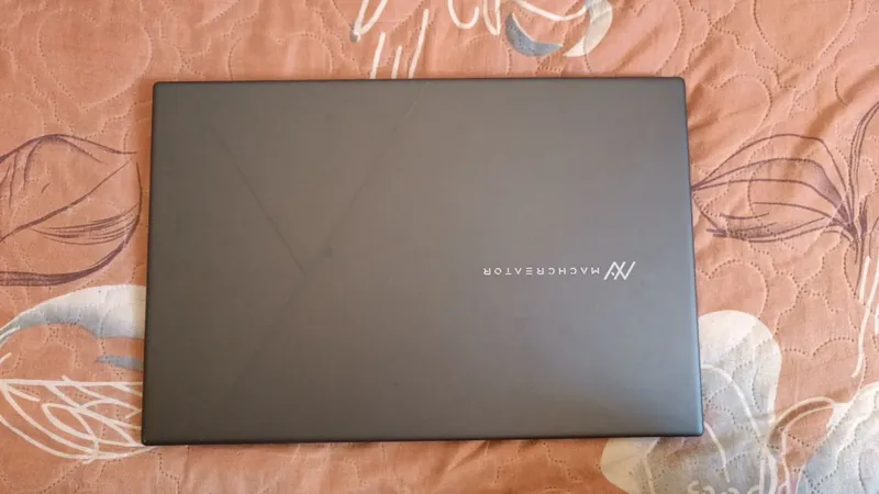 Machreator Intel Core One I3 Xotira 256 Aperatv 8+ — фото 3