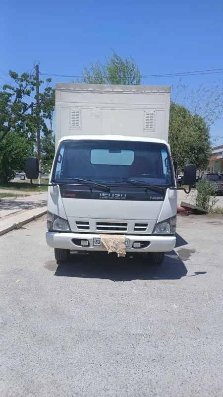 Izuzi mashinasi dotiladi sirochni 1 Izuzi mashinasi dotiladi sirochni 1