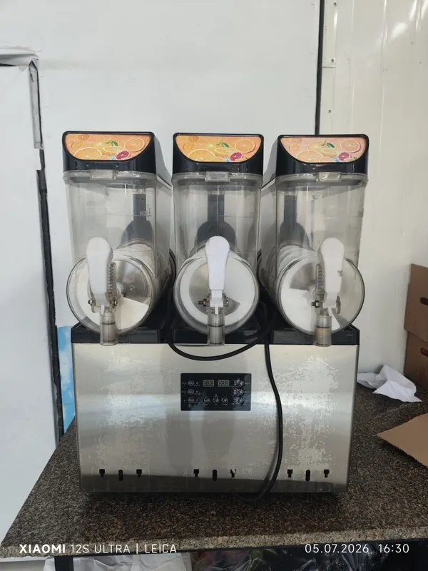 Смузи аппарат Slush machine 8 Смузи аппарат Slush machine 8