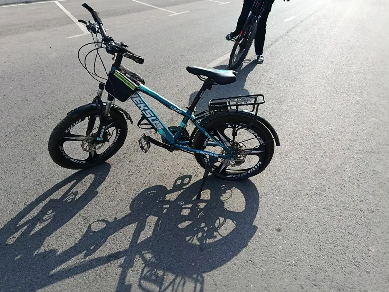 velosiped sotiladi holati yaxshi haydalgan velosiped sotiladi holati yaxshi haydalgan