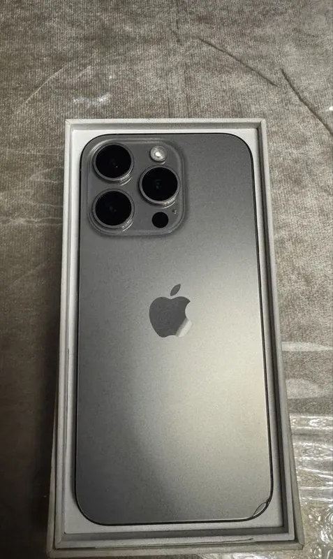 iPhone 15 Pro 256 ГБ, две SIM-карты 1 iPhone 15 Pro 256 ГБ, две SIM-карты 1