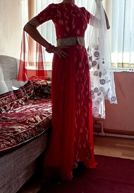 Kelin libosi+Bilak uzuk (India) Sotiladi
