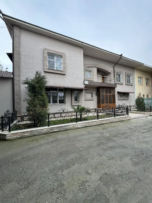 Мирзо Улугбекский район дом 5-комнат. Соток-8,5 3
