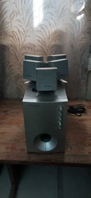 Продам сабвуфер "microlab" 1
