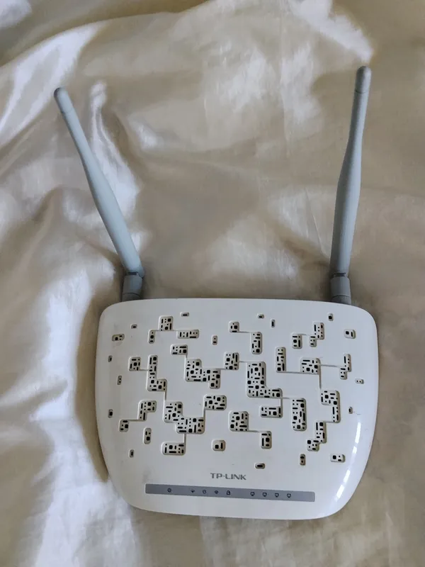 TP LINK router 1 TP LINK router 1