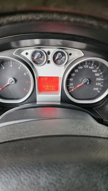 Ford focus 2 restyling 1.6 tezda sotiladi — фото 4