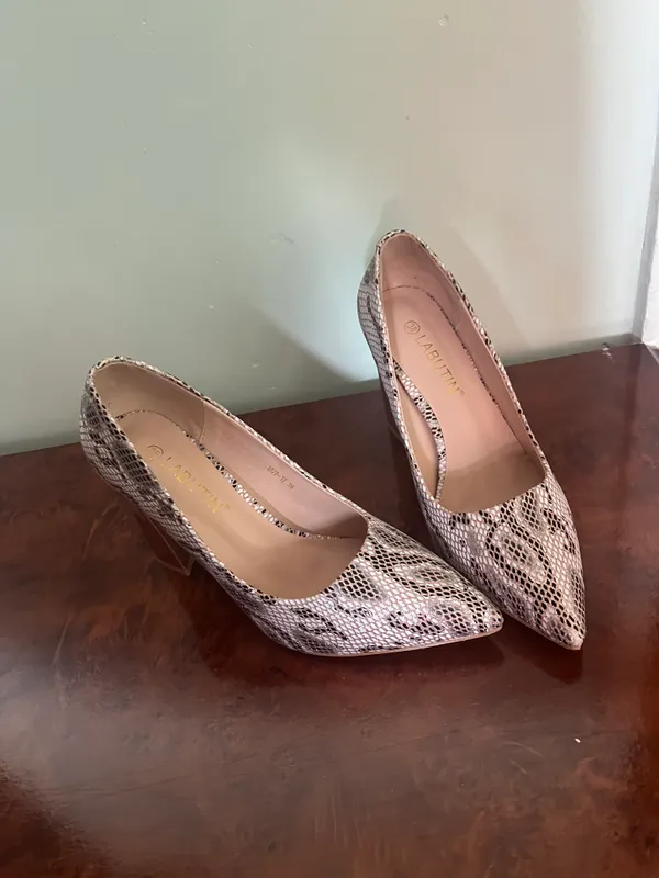 Женская обувь — фото 1