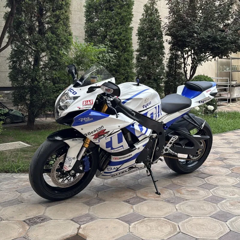 Suzuki GSX-R 750 L4 — фото 2