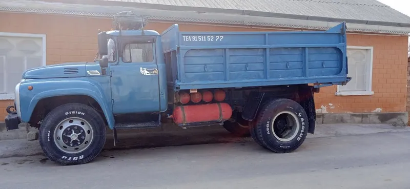 Zil samosval 130