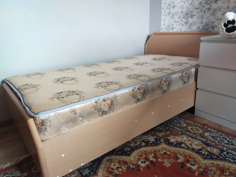 Продается спальная мебель