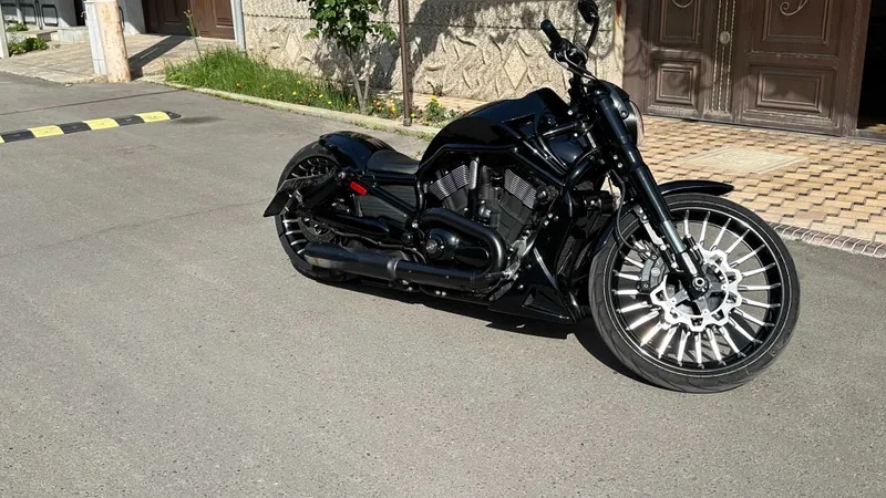 Продаётся Harley Davidson Night Road Custom в отличном состоянии — фото 6