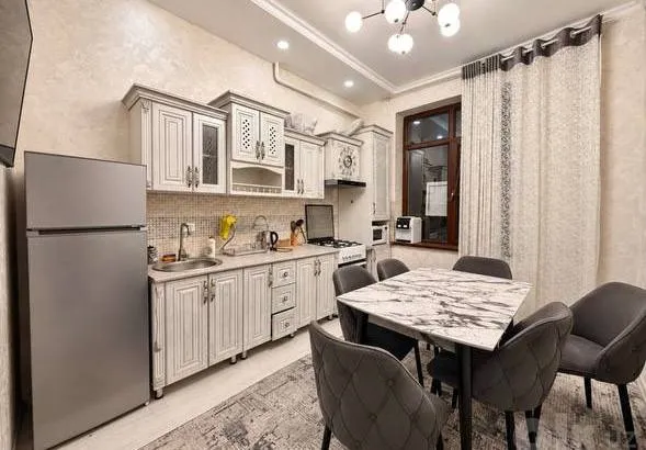 Продажа 3-комн. кв. 121 м² · ID 6991 2