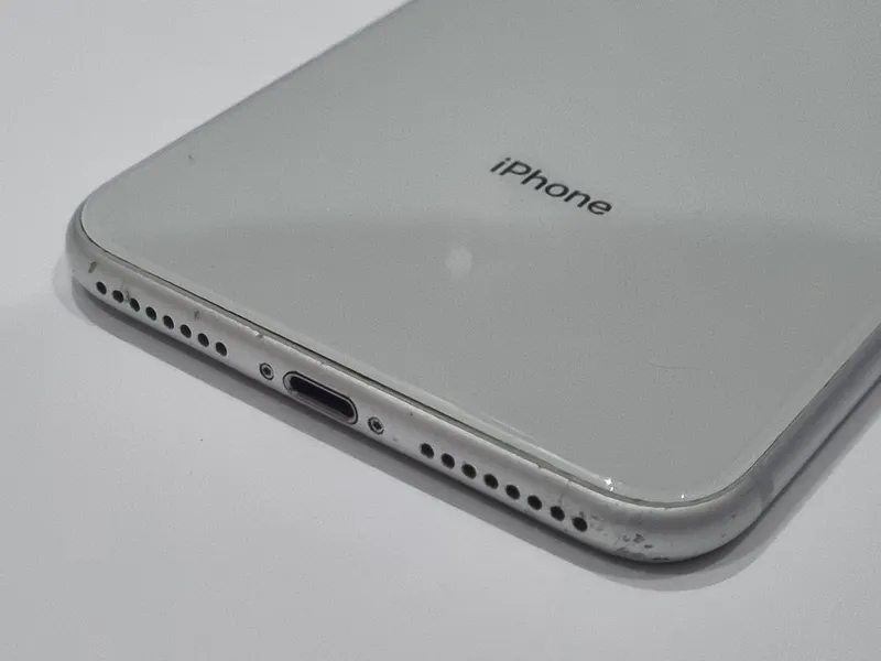 Iphone 8 plus 256GB Akb 88% — фото 1