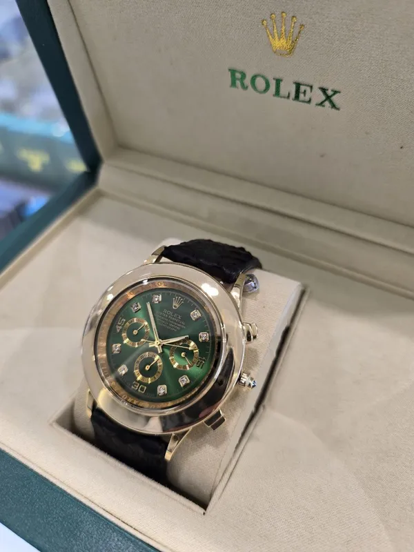 Модные и яркие Rolex в зелёном циферблате и большим диаметров Модные и яркие Rolex в зелёном циферблате и большим диаметров