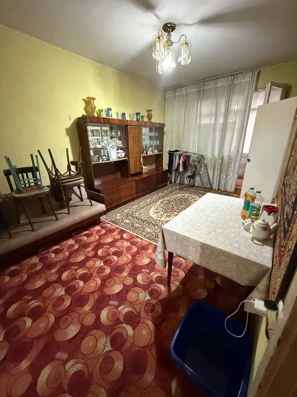 Продаёться 3 комнатная Чиланзар 11 1