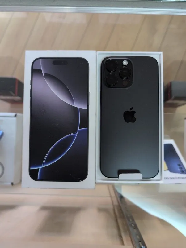 iPhone 16 Pro Max Black Titanium