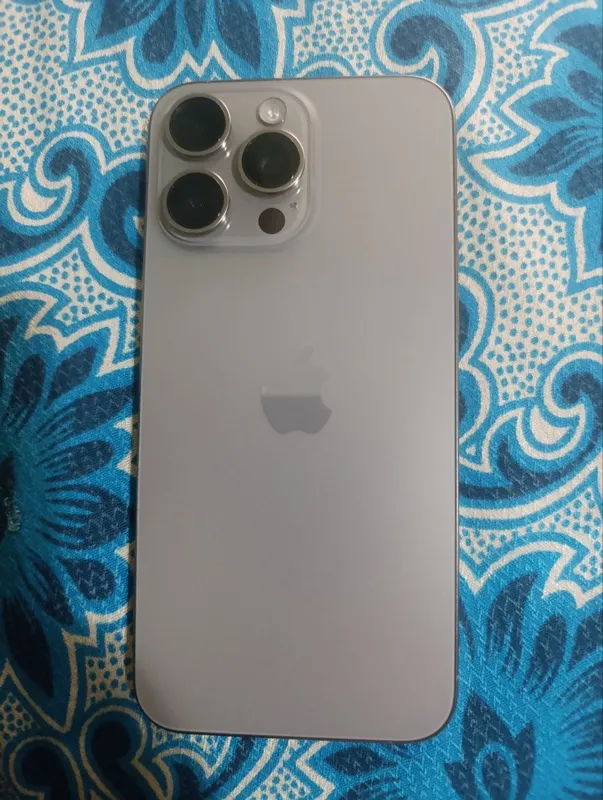 Iphone 15 pro max 526 82 yom 7