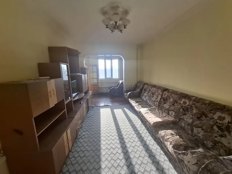 Arenda kvartira Yashnabod tumani Kadishva bozor oldida 2xona 3etaj 1