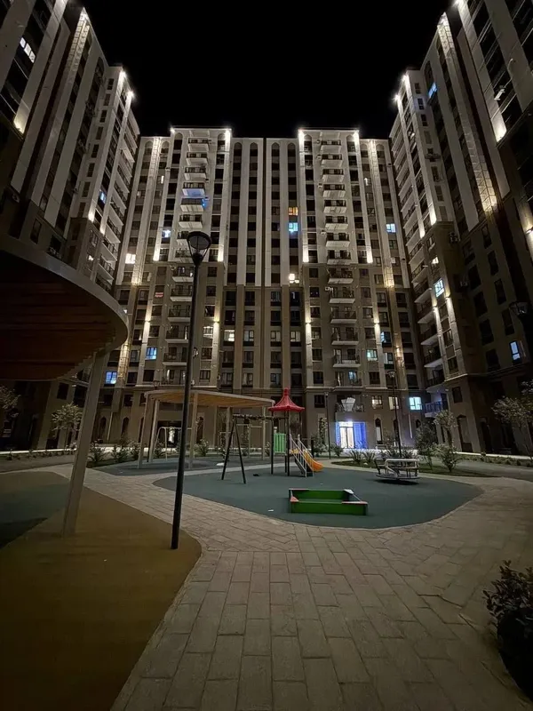 Oz'Makon ЖКда panoramali ko‘rinishli 2 xonali kvartira sotiladi 2