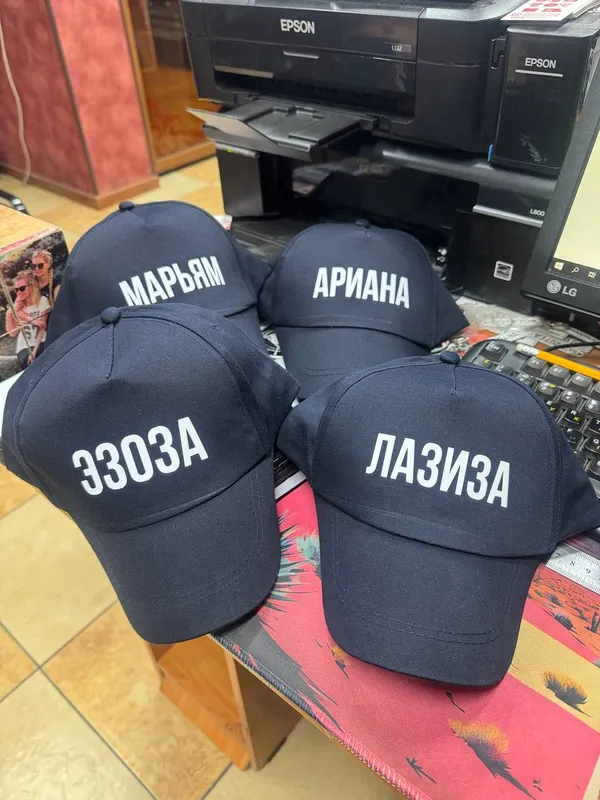 Logotipli kepkalar buyurtma asosida va tayyor kepkalar 2 Logotipli kepkalar buyurtma asosida va tayyor kepkalar 2