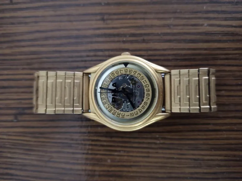 Swiss made Piaa qol soati retro 1 Swiss made Piaa qol soati retro 1