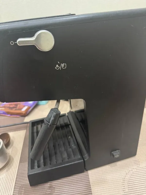 Продам кофе машину Delonghi — фото 1 Продам кофе машину Delonghi — фото 1