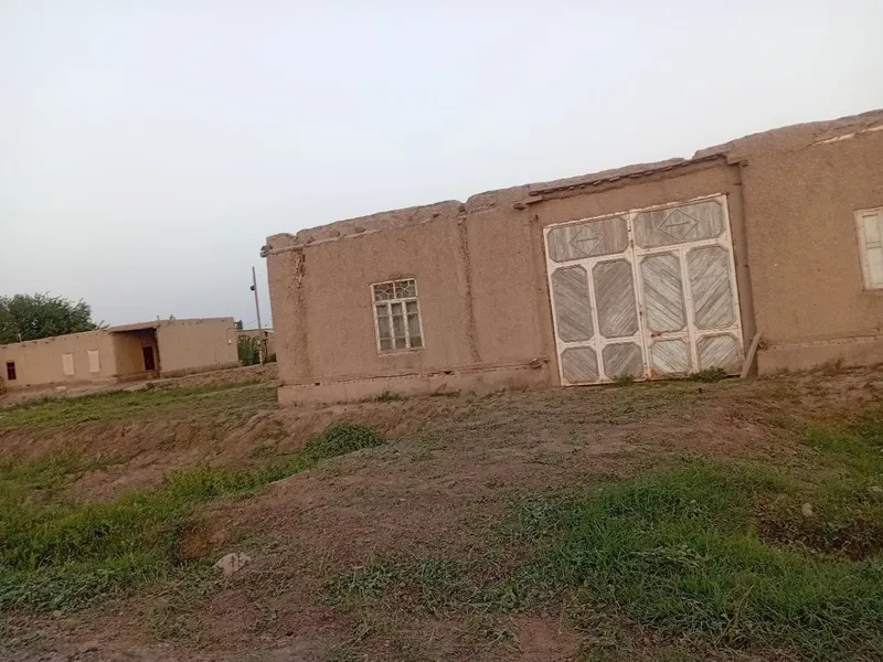Hovli sotiladi. 10 sotix . Buxoro viloyati, Vobkent tumani Hovli sotiladi. 10 sotix . Buxoro viloyati, Vobkent tumani