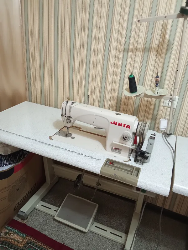 Продаётся швейная машина. JUITA, GEMSY 2 Продаётся швейная машина. JUITA, GEMSY 2