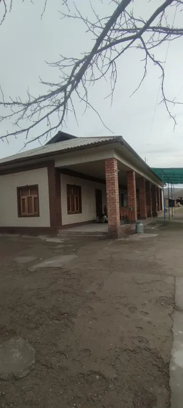 Hovli uy sotiladi yoki domga daplatasi bilan almashiladi