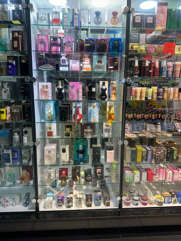 Mebel sotiladi magazinga quysa buladi akkuratni