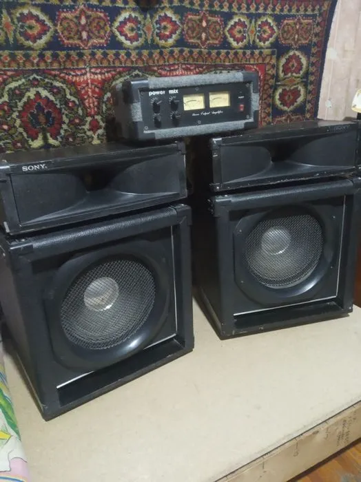 продаю стерео усилитель с колонками