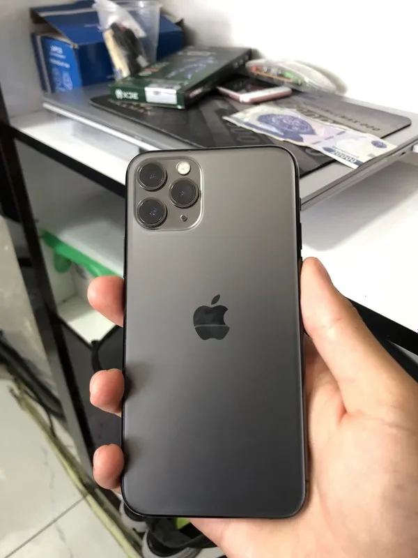 Iphone 11pro sotiladi 1