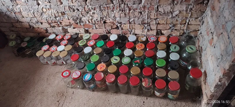 банки стекло резьбовые с крышками
