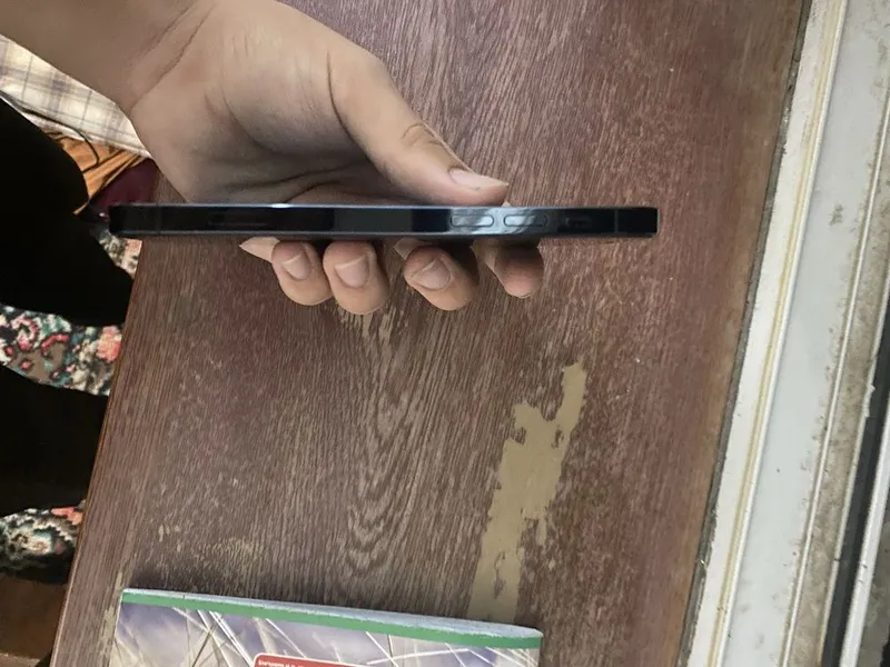 Iphone 12 pro sotiladi 2 Iphone 12 pro sotiladi 2