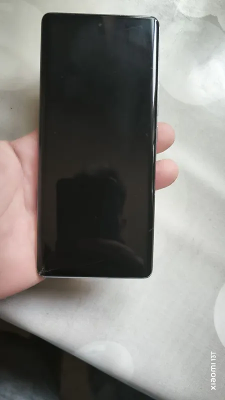 Продам Infinix note 40 pro 12/256 на запчасти .невключается — фото 2