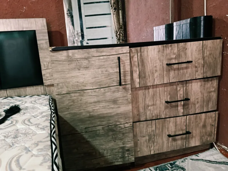 Срочно! Продажа кровать двух местноя и тремо. 4 Срочно! Продажа кровать двух местноя и тремо. 4