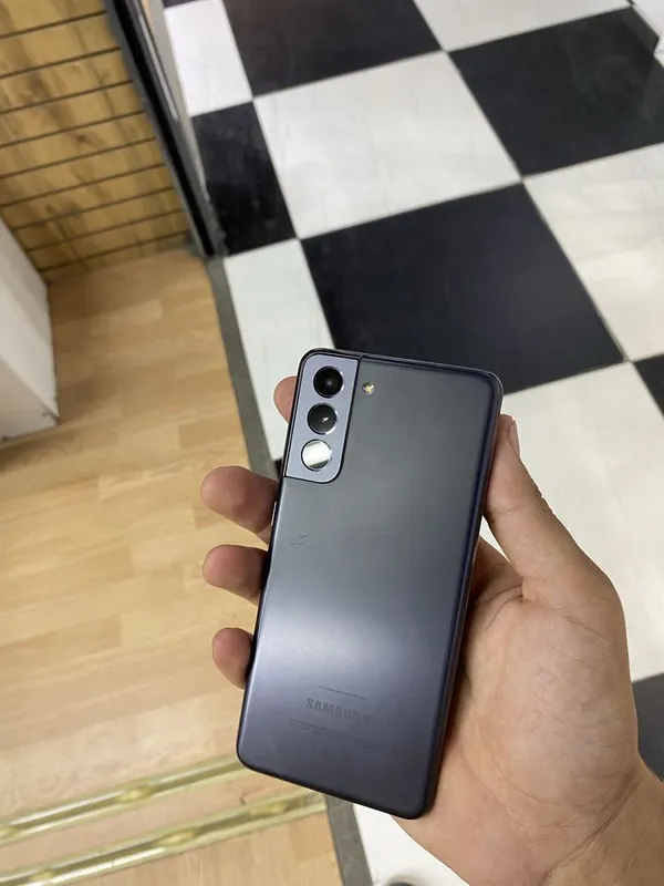 Samsumg S 21 5G. 5 Samsumg S 21 5G. 5